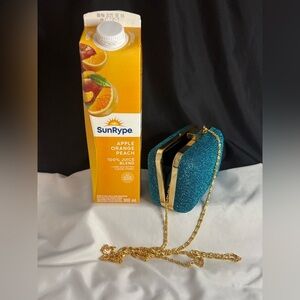 La Diva clutch purse with removable shoulder strap